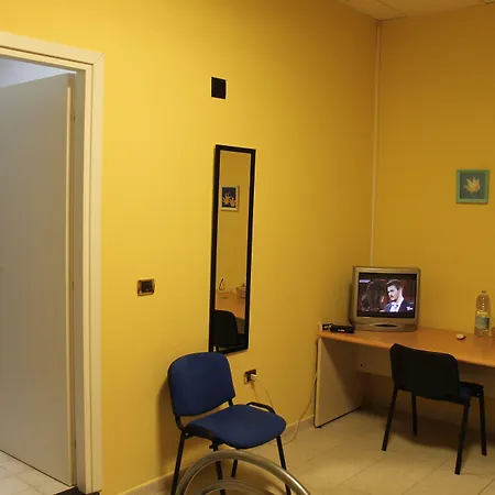 Copenaghen House - Zona Ospedale Centro ゲストハウス サッサリ